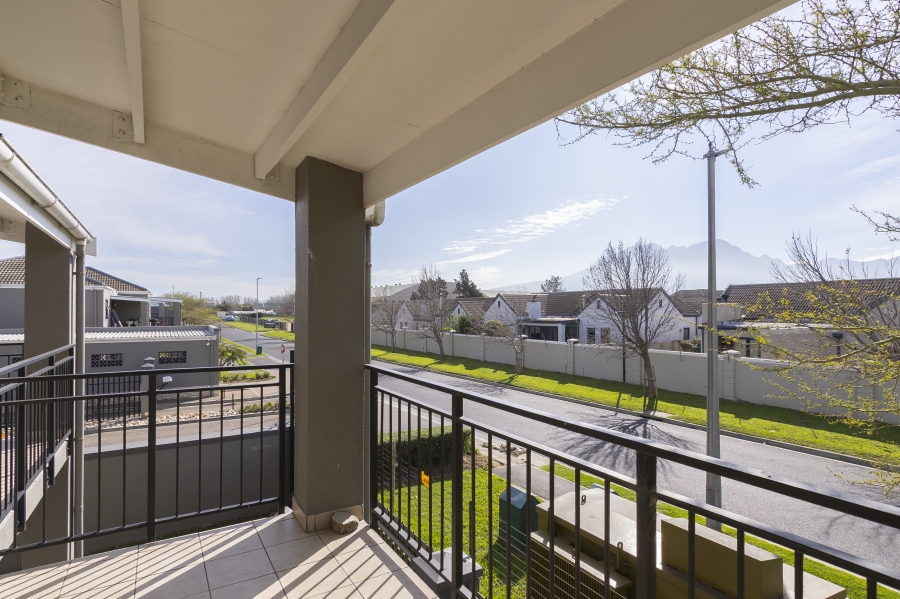To Let 2 Bedroom Property for Rent in Heritage Park Western Cape